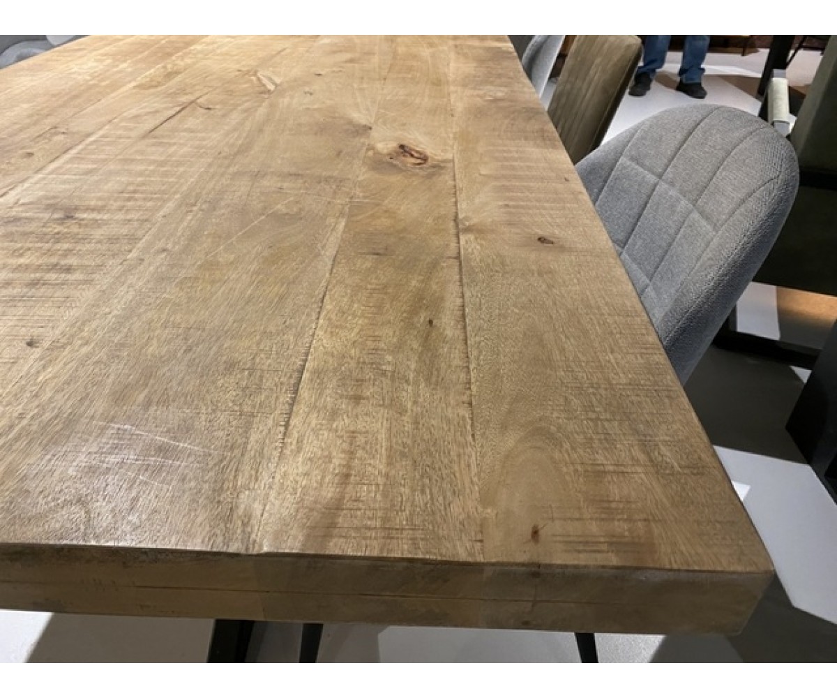 Esstisch Metallgestell, Tisch Holz-Tischplatte schwarzes Metallgestell,  Breite 160 cm
